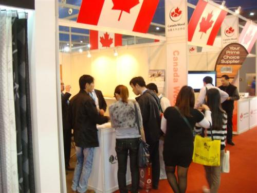 出國陪同翻譯一天多少錢？有什么收費注意事項？